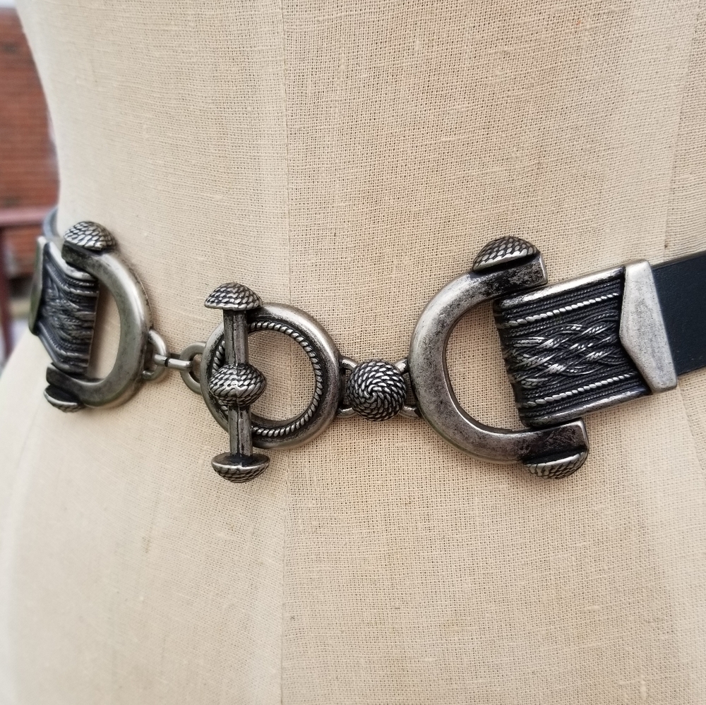 Perry Ellis Adjustable Black Leather Horse Bit Toggle Belt Boho Western Festival